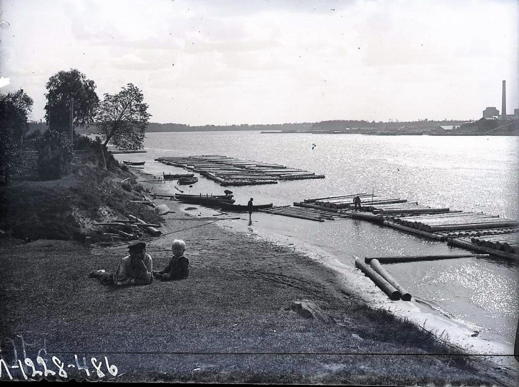 Фото "Плоты на Неве" 1926 тоже Беликова